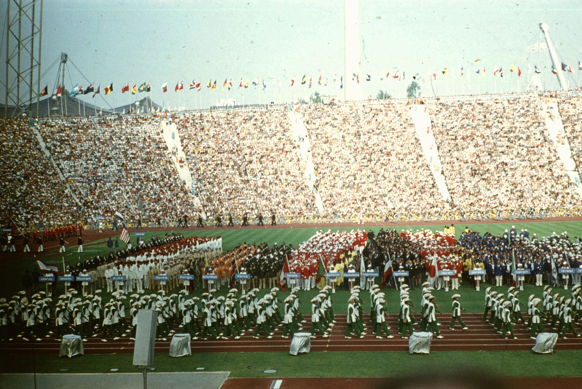 Olimpiai Stadion, az olimpia megnyitóünnepsége.